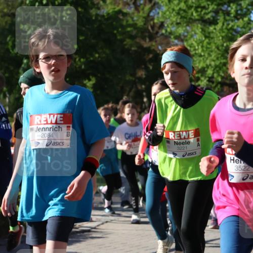 25.04.2025 - Das Zehntel Zöllner http://msf.ph/oto/7673503 26.04.2025 07:43:42 Laufen 2084, 3221, 3522 meine-sportfotos.de