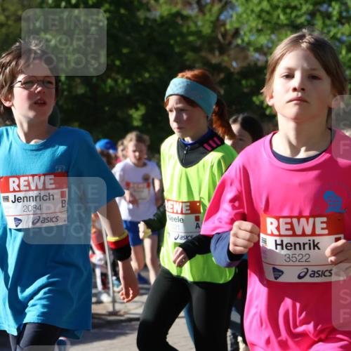 25.04.2025 - Das Zehntel Zöllner http://msf.ph/oto/7673505 26.04.2025 07:43:42 Laufen 2084, 221, 3522 meine-sportfotos.de