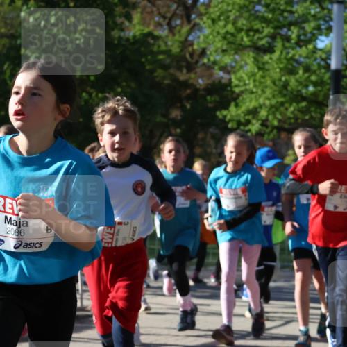 25.04.2025 - Das Zehntel Zöllner http://msf.ph/oto/7673513 26.04.2025 07:43:43 Laufen 2086 meine-sportfotos.de