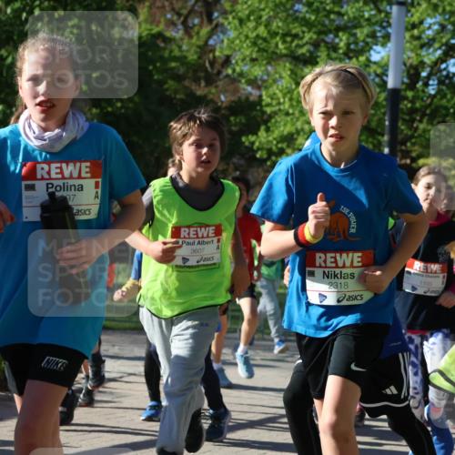 25.04.2025 - Das Zehntel Zöllner http://msf.ph/oto/7673527 26.04.2025 07:43:45 Laufen 97, 3607, 2318, 1103, 2487 meine-sportfotos.de