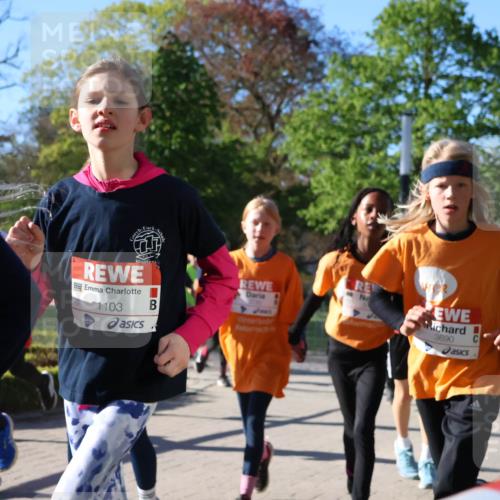 25.04.2025 - Das Zehntel Zöllner http://msf.ph/oto/7673543 26.04.2025 07:43:47 Laufen 1103, 3690 meine-sportfotos.de