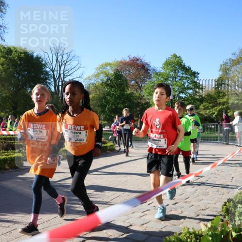 25.04.2025 - Das Zehntel Zöllner http://msf.ph/oto/7673554 26.04.2025 07:43:48 Laufen 3730, 3740, 3910 meine-sportfotos.de