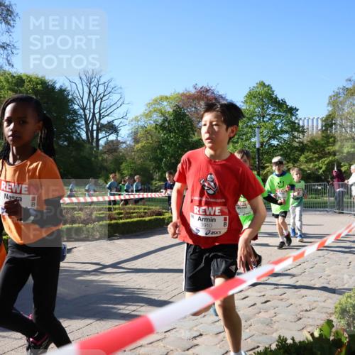25.04.2025 - Das Zehntel Zöllner http://msf.ph/oto/7673556 26.04.2025 07:43:49 Laufen 3910 meine-sportfotos.de