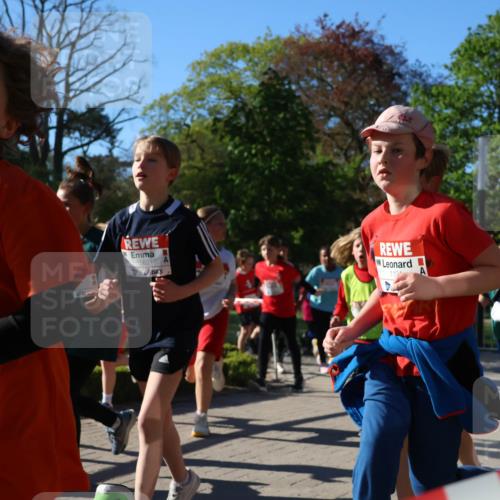 25.04.2025 - Das Zehntel Zöllner http://msf.ph/oto/7673647 26.04.2025 07:43:58 Laufen 119, 3605, 1562, 1179 meine-sportfotos.de