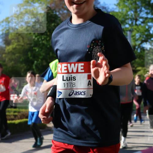 25.04.2025 - Das Zehntel Zöllner http://msf.ph/oto/7673657 26.04.2025 07:43:59 Laufen 1178 meine-sportfotos.de