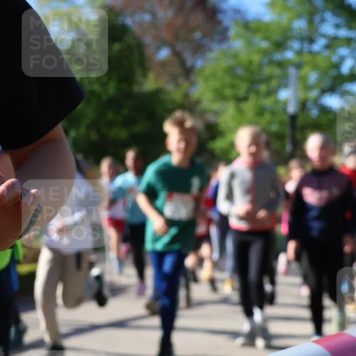 25.04.2025 - Das Zehntel Zöllner http://msf.ph/oto/7673661 26.04.2025 07:44:00 Laufen  meine-sportfotos.de