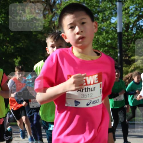 25.04.2025 - Das Zehntel Zöllner http://msf.ph/oto/7673693 26.04.2025 07:44:04 Laufen 3512, 2219 meine-sportfotos.de