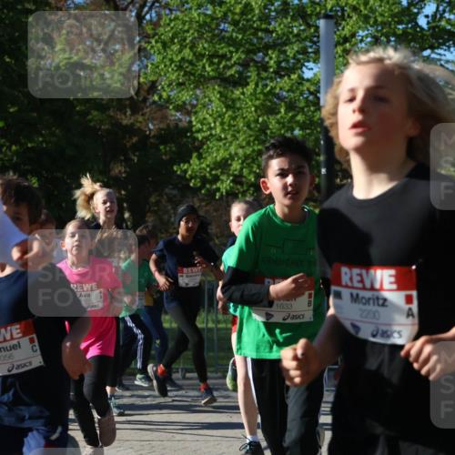 25.04.2025 - Das Zehntel Zöllner http://msf.ph/oto/7673707 26.04.2025 07:44:06 Laufen 19, 1056, 523, 1633, 2200, 455 meine-sportfotos.de