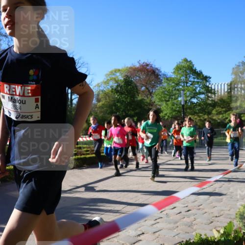 25.04.2025 - Das Zehntel Zöllner http://msf.ph/oto/7673739 26.04.2025 07:44:10 Laufen 2634 meine-sportfotos.de