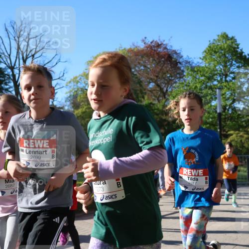 25.04.2025 - Das Zehntel Zöllner http://msf.ph/oto/7673787 26.04.2025 07:44:16 Laufen 2699, 2687, 1273, 2317 meine-sportfotos.de