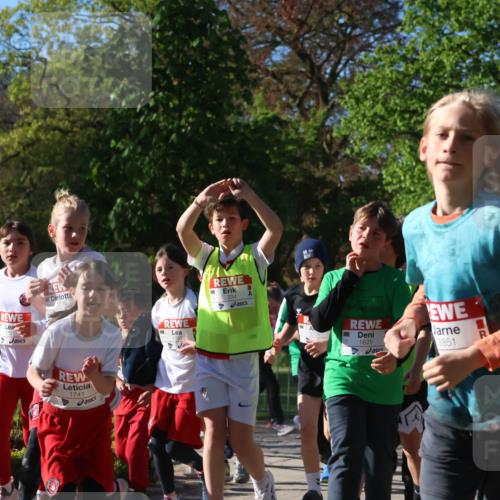 25.04.2025 - Das Zehntel Zöllner http://msf.ph/oto/7673846 26.04.2025 07:44:24 Laufen 1526, 1731, 1741, 3234, 1625, 3851, 3156 meine-sportfotos.de