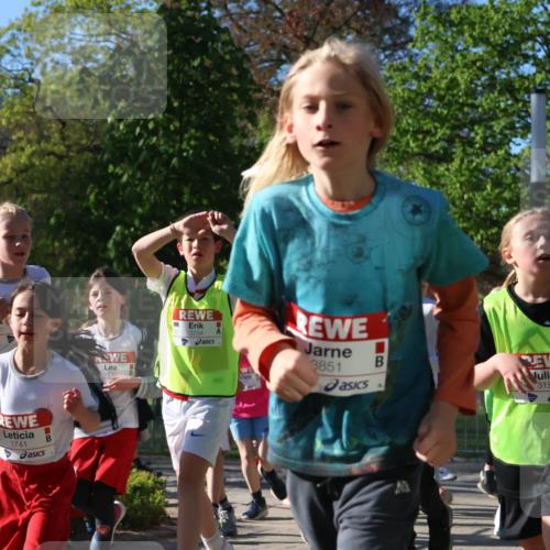 25.04.2025 - Das Zehntel Zöllner http://msf.ph/oto/7673849 26.04.2025 07:44:24 Laufen 1731, 1741, 1737, 3234, 3851, 3156 meine-sportfotos.de