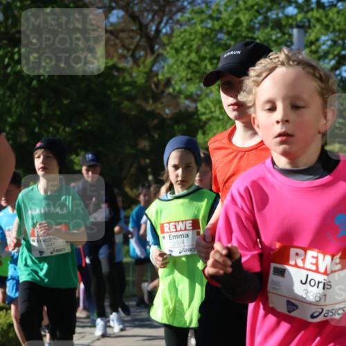 25.04.2025 - Das Zehntel Zöllner http://msf.ph/oto/7673859 26.04.2025 07:44:26 Laufen 1447, 2504, 3361 meine-sportfotos.de