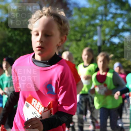 25.04.2025 - Das Zehntel Zöllner http://msf.ph/oto/7673863 26.04.2025 07:44:27 Laufen  meine-sportfotos.de
