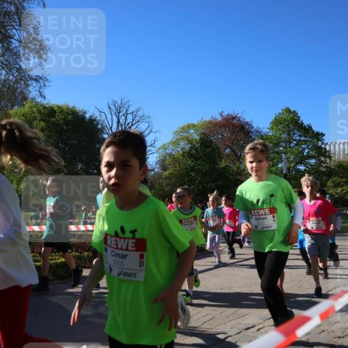 25.04.2025 - Das Zehntel Zöllner http://msf.ph/oto/7673933 26.04.2025 07:44:39 Laufen 3005, 2195 meine-sportfotos.de
