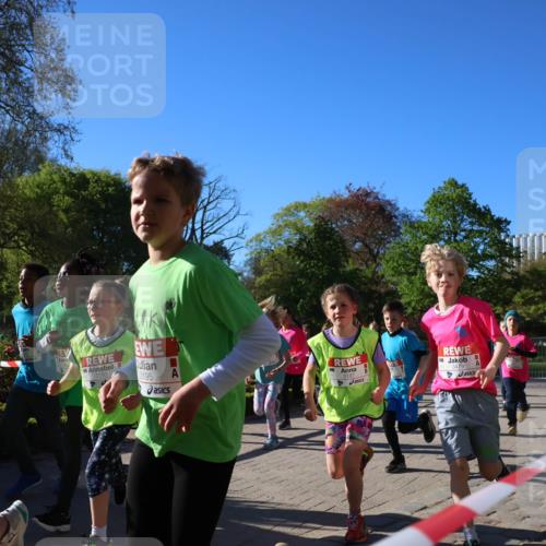25.04.2025 - Das Zehntel Zöllner http://msf.ph/oto/7673941 26.04.2025 07:44:39 Laufen 2195, 3479 meine-sportfotos.de