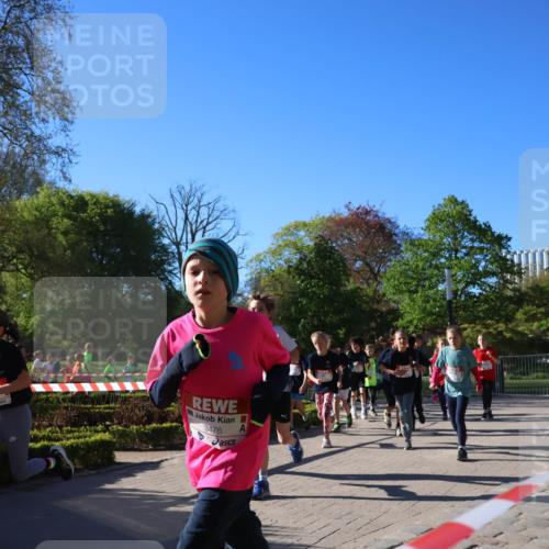 25.04.2025 - Das Zehntel Zöllner http://msf.ph/oto/7673957 26.04.2025 07:44:42 Laufen 3476 meine-sportfotos.de