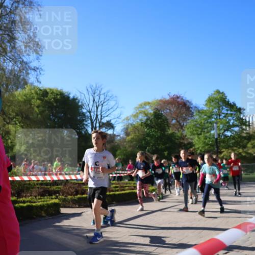 25.04.2025 - Das Zehntel Zöllner http://msf.ph/oto/7673965 26.04.2025 07:44:42 Laufen 3476 meine-sportfotos.de