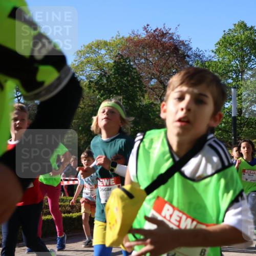 25.04.2025 - Das Zehntel Zöllner http://msf.ph/oto/7674035 26.04.2025 07:44:49 Laufen 10, 2401 meine-sportfotos.de