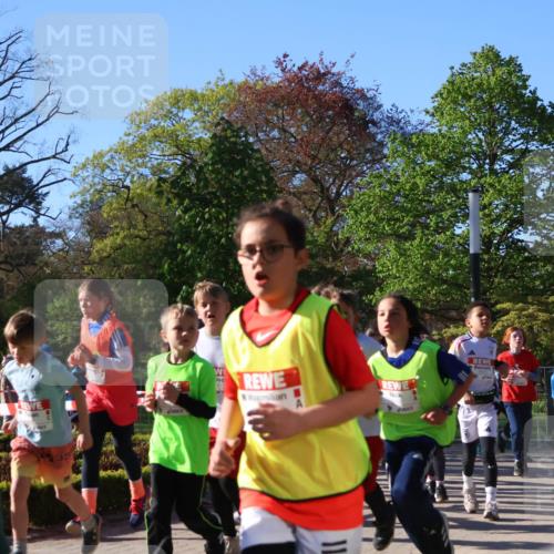 25.04.2025 - Das Zehntel Zöllner http://msf.ph/oto/7674044 26.04.2025 07:44:50 Laufen 1297 meine-sportfotos.de