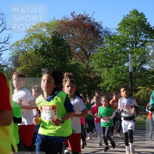 25.04.2025 - Das Zehntel Zöllner http://msf.ph/oto/7674048 26.04.2025 07:44:51 Laufen 1297 meine-sportfotos.de