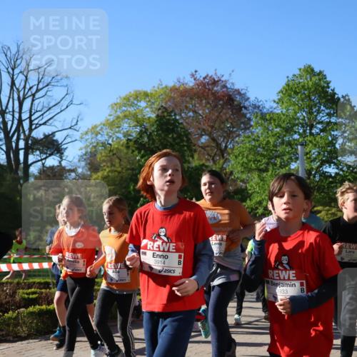 25.04.2025 - Das Zehntel Zöllner http://msf.ph/oto/7674072 26.04.2025 07:44:54 Laufen 3739, 3914, 3933, 1134 meine-sportfotos.de