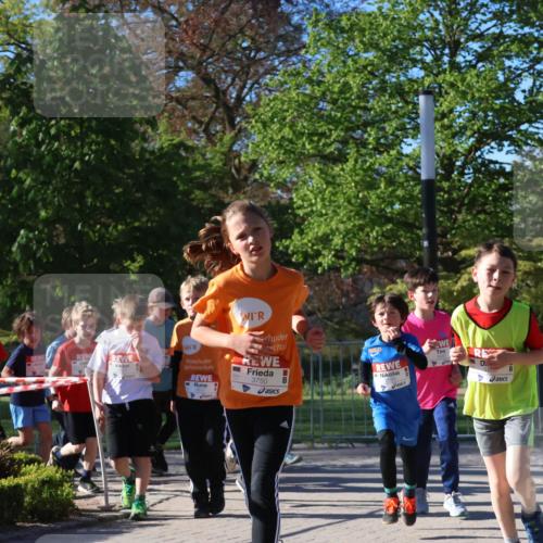 25.04.2025 - Das Zehntel Zöllner http://msf.ph/oto/7674093 26.04.2025 07:44:58 Laufen 3750 meine-sportfotos.de