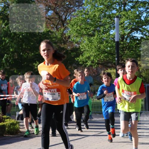 25.04.2025 - Das Zehntel Zöllner http://msf.ph/oto/7674096 26.04.2025 07:44:58 Laufen 3750 meine-sportfotos.de