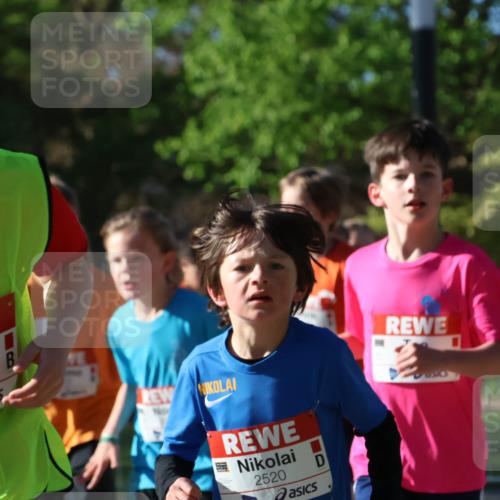25.04.2025 - Das Zehntel Zöllner http://msf.ph/oto/7674099 26.04.2025 07:45:00 Laufen 3168, 2520 meine-sportfotos.de