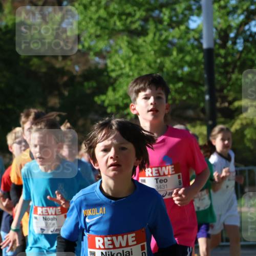 25.04.2025 - Das Zehntel Zöllner http://msf.ph/oto/7674102 26.04.2025 07:45:00 Laufen 3817, 2064, 3431 meine-sportfotos.de