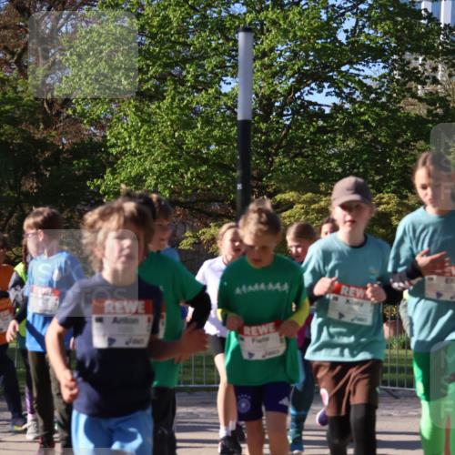 25.04.2025 - Das Zehntel Zöllner http://msf.ph/oto/7674116 26.04.2025 07:45:02 Laufen  meine-sportfotos.de