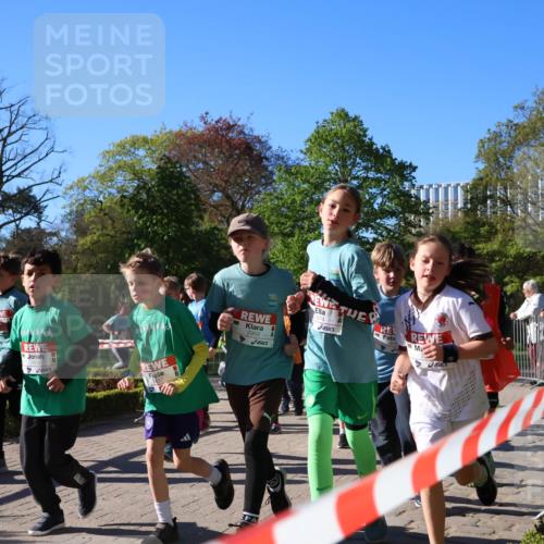 25.04.2025 - Das Zehntel Zöllner http://msf.ph/oto/7674127 26.04.2025 07:45:04 Laufen 1439, 437, 2959 meine-sportfotos.de