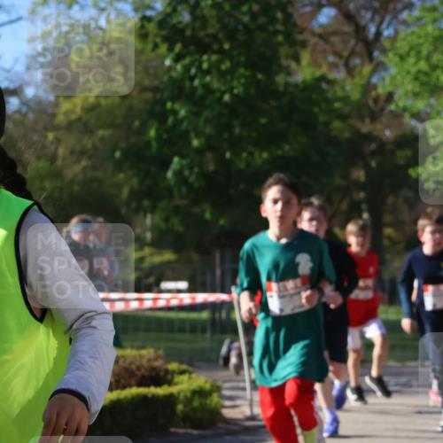 25.04.2025 - Das Zehntel Zöllner http://msf.ph/oto/7674163 26.04.2025 07:45:09 Laufen 3598 meine-sportfotos.de