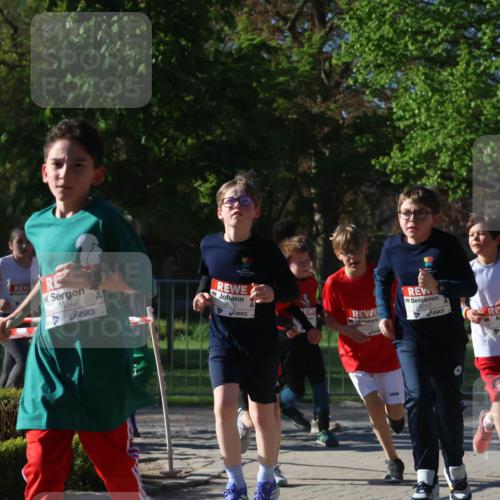 25.04.2025 - Das Zehntel Zöllner http://msf.ph/oto/7674166 26.04.2025 07:45:09 Laufen 1293, 2675, 2657, 1715 meine-sportfotos.de