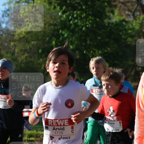 25.04.2025 - Das Zehntel Zöllner http://msf.ph/oto/7674191 26.04.2025 07:45:12 Laufen 3959, 1715, 3938, 2786 meine-sportfotos.de