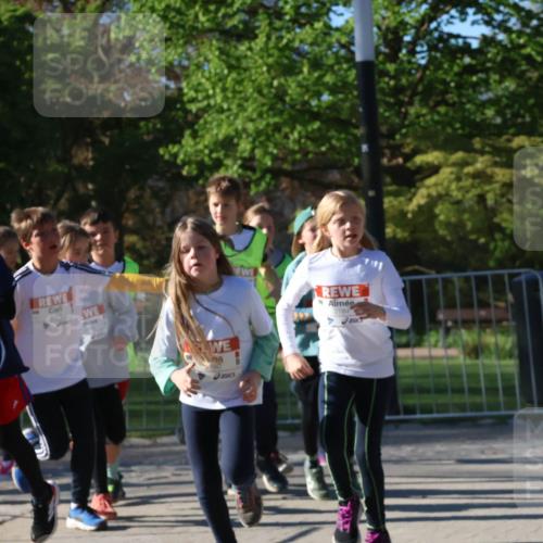 25.04.2025 - Das Zehntel Zöllner http://msf.ph/oto/7674212 26.04.2025 07:45:14 Laufen 180, 2184 meine-sportfotos.de