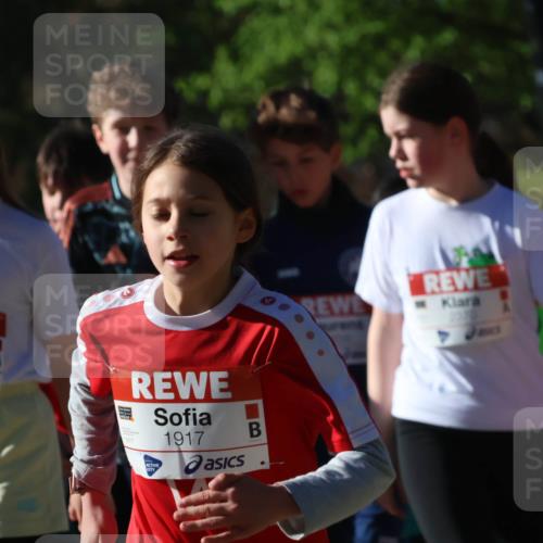 25.04.2025 - Das Zehntel Zöllner http://msf.ph/oto/7674274 26.04.2025 07:45:21 Laufen 2347, 1917 meine-sportfotos.de