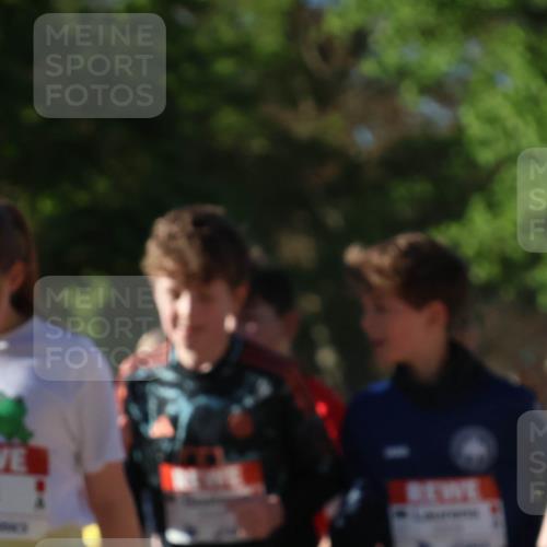 25.04.2025 - Das Zehntel Zöllner http://msf.ph/oto/7674277 26.04.2025 07:45:22 Laufen  meine-sportfotos.de