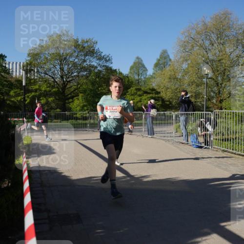 25.04.2025 - Das Zehntel Zöllner http://msf.ph/oto/7674319 26.04.2025 08:40:17 Laufen  meine-sportfotos.de