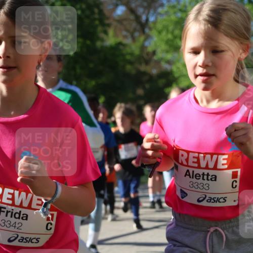 25.04.2025 - Das Zehntel Zöllner http://msf.ph/oto/7674340 26.04.2025 07:45:26 Laufen 3342, 1882, 3333 meine-sportfotos.de