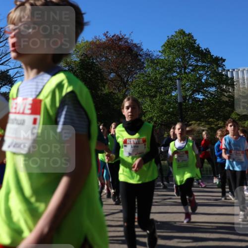 25.04.2025 - Das Zehntel Zöllner http://msf.ph/oto/7674381 26.04.2025 07:45:31 Laufen 12 meine-sportfotos.de