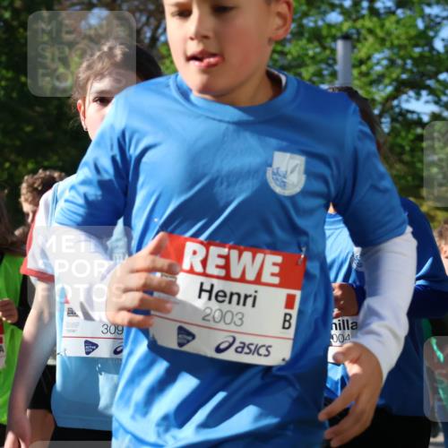 25.04.2025 - Das Zehntel Zöllner http://msf.ph/oto/7674413 26.04.2025 07:45:34 Laufen 3622, 3096, 309, 2003, 004 meine-sportfotos.de