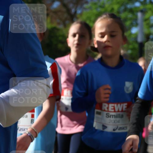 25.04.2025 - Das Zehntel Zöllner http://msf.ph/oto/7674418 26.04.2025 07:45:34 Laufen 2004, 1987 meine-sportfotos.de