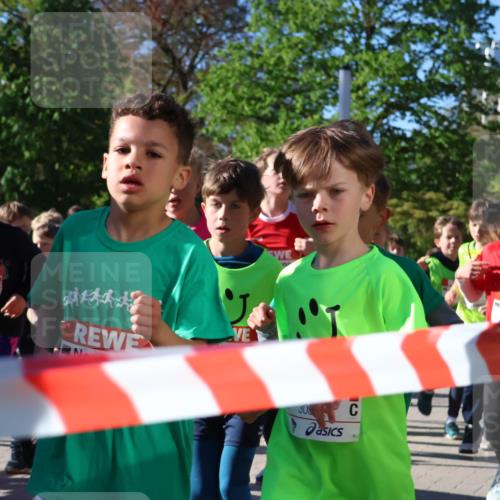 25.04.2025 - Das Zehntel Zöllner http://msf.ph/oto/7674423 26.04.2025 07:45:36 Laufen 30 meine-sportfotos.de