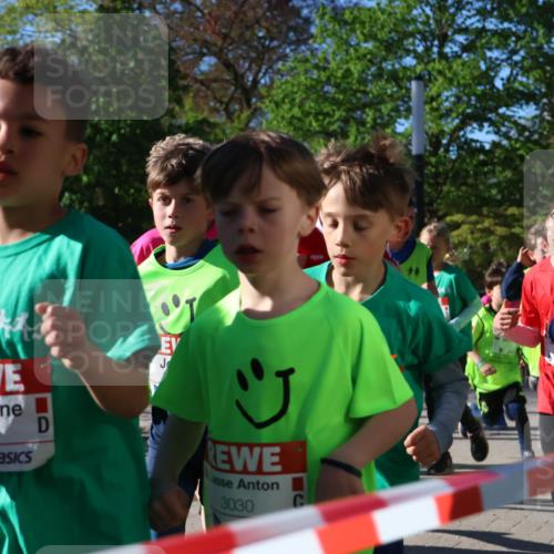 25.04.2025 - Das Zehntel Zöllner http://msf.ph/oto/7674428 26.04.2025 07:45:36 Laufen 1323, 3030, 1777 meine-sportfotos.de
