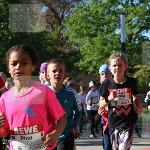 25.04.2025 - Das Zehntel Zöllner http://msf.ph/oto/7674501 26.04.2025 07:45:44 Laufen 57, 3263, 3868, 3857, 1 meine-sportfotos.de