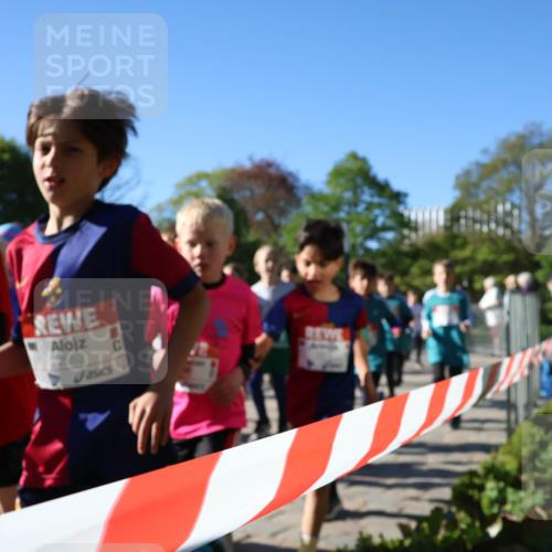 25.04.2025 - Das Zehntel Zöllner http://msf.ph/oto/7674522 26.04.2025 07:45:46 Laufen 2562 meine-sportfotos.de