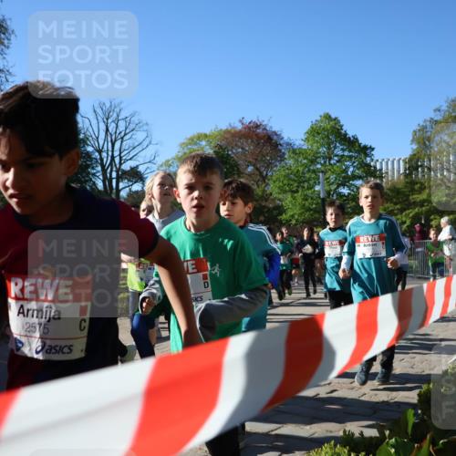 25.04.2025 - Das Zehntel Zöllner http://msf.ph/oto/7674534 26.04.2025 07:45:47 Laufen 2575 meine-sportfotos.de
