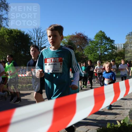 25.04.2025 - Das Zehntel Zöllner http://msf.ph/oto/7674545 26.04.2025 07:45:48 Laufen 1878 meine-sportfotos.de
