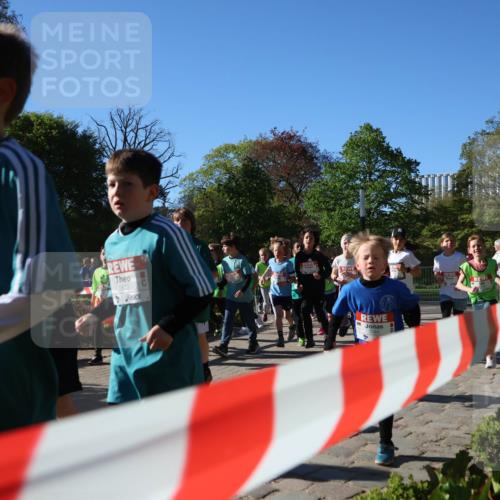 25.04.2025 - Das Zehntel Zöllner http://msf.ph/oto/7674549 26.04.2025 07:45:48 Laufen 1873 meine-sportfotos.de
